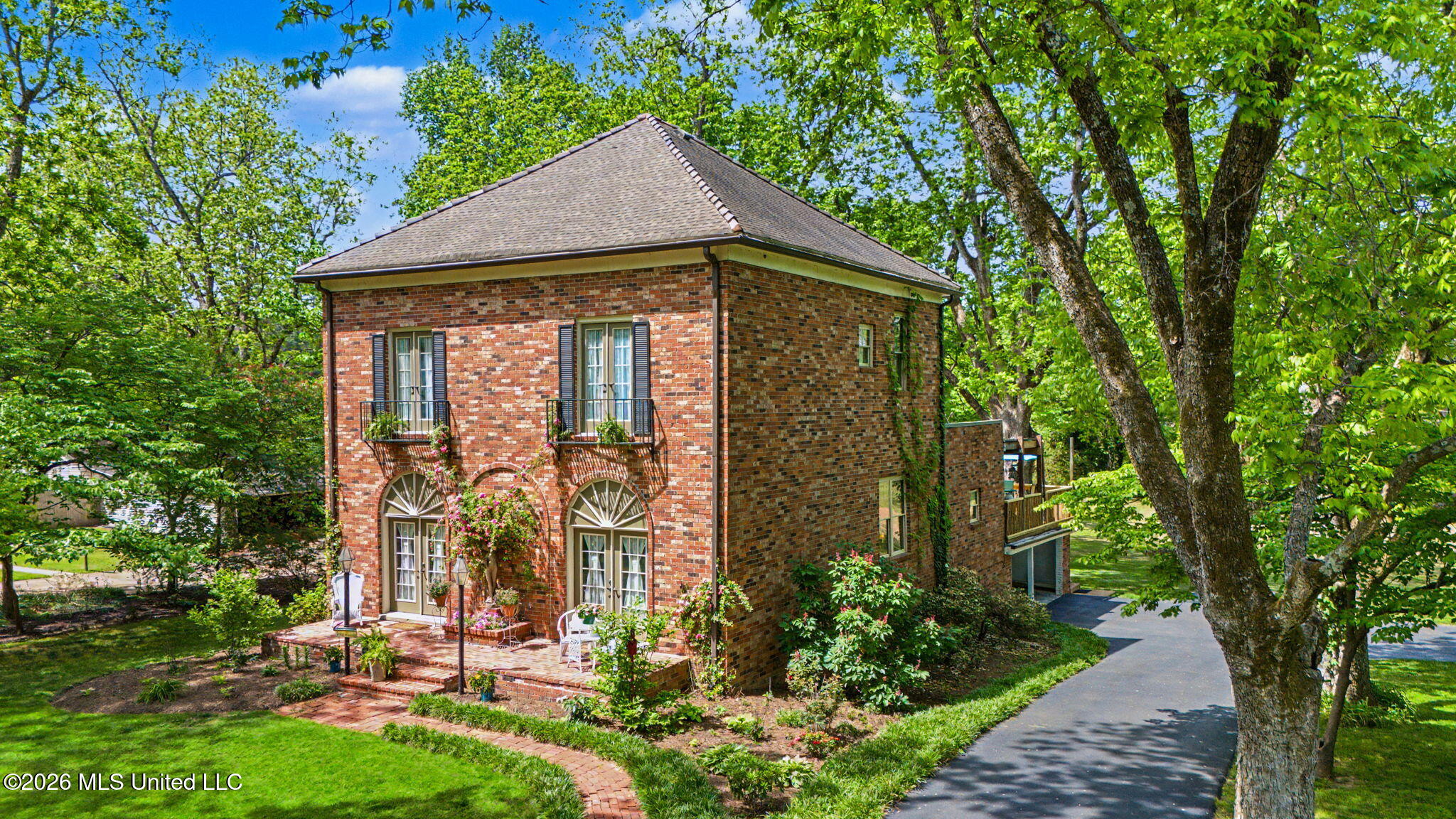 2155 Mt Pleasant Road Hernando, MS 38632 - Photo 39 of 40 Beautiful home!