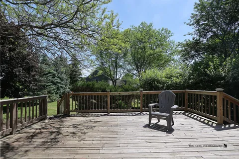 $419,900 | 4002 Acacia Drive, Crystal Lake, IL 60012