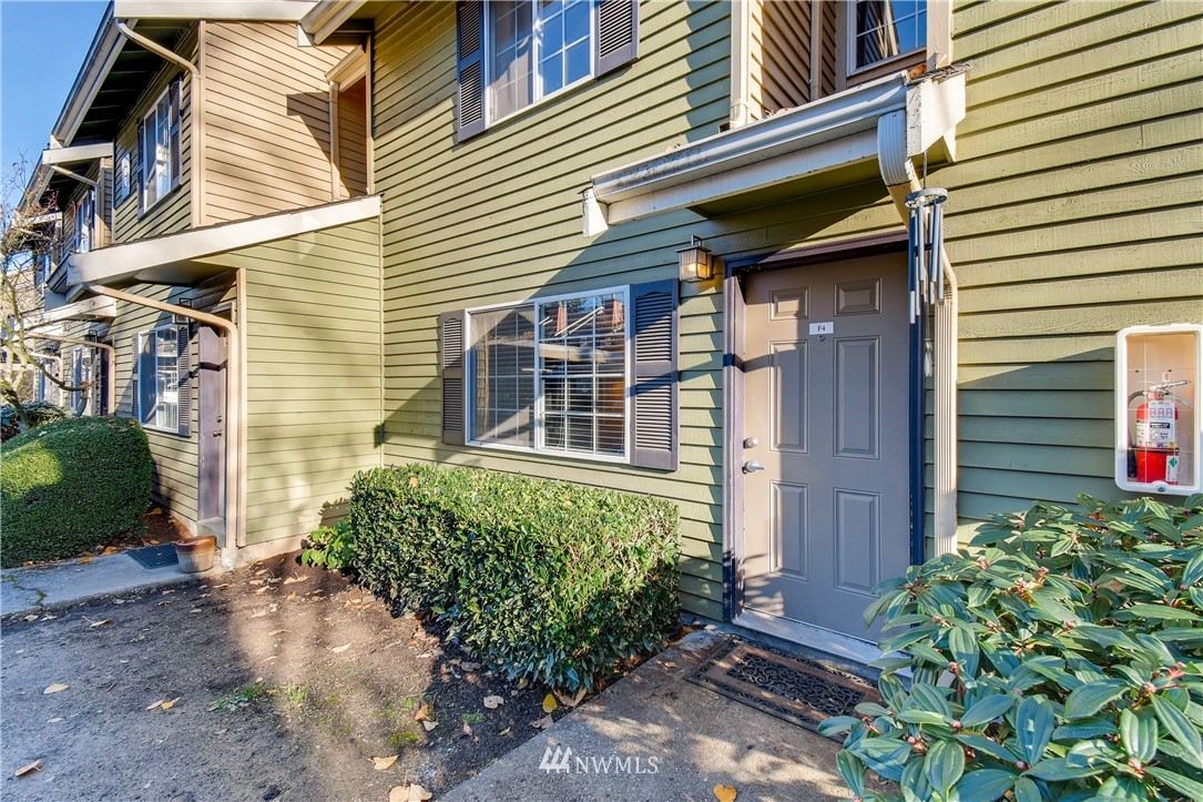 412 Center Road, Unit F4 Everett, WA 98204 - Photo 2 of 25