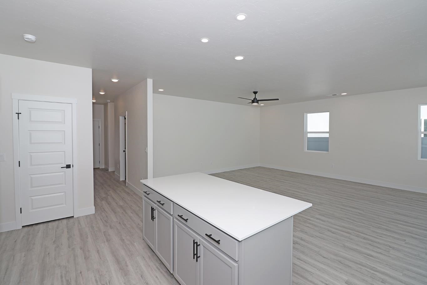 2450 Hamilton Road, Unit B Grand Junction, CO 81505 - Photo 15 of 29