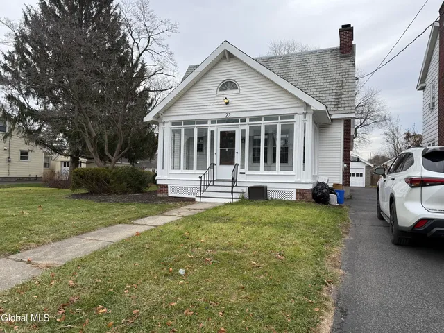 $289,900 | 23 Rose Court, Albany, NY 12209