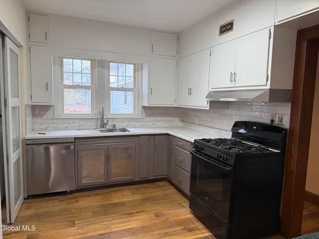 $289,900 | 23 Rose Court, Albany, NY 12209