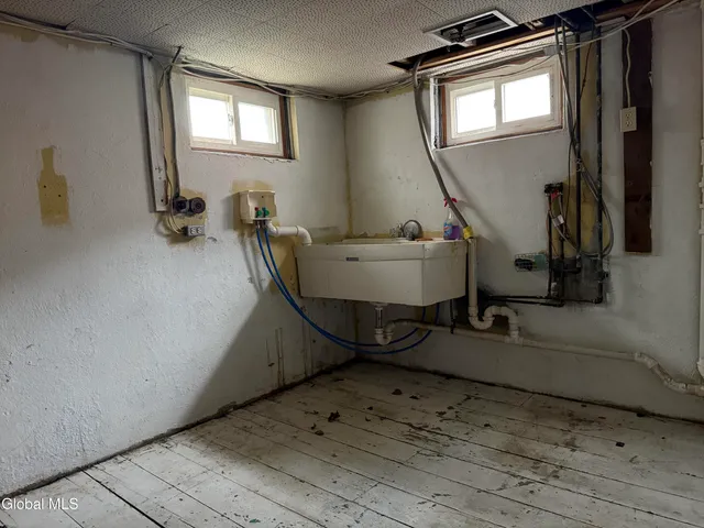 $289,900 | 23 Rose Court, Albany, NY 12209