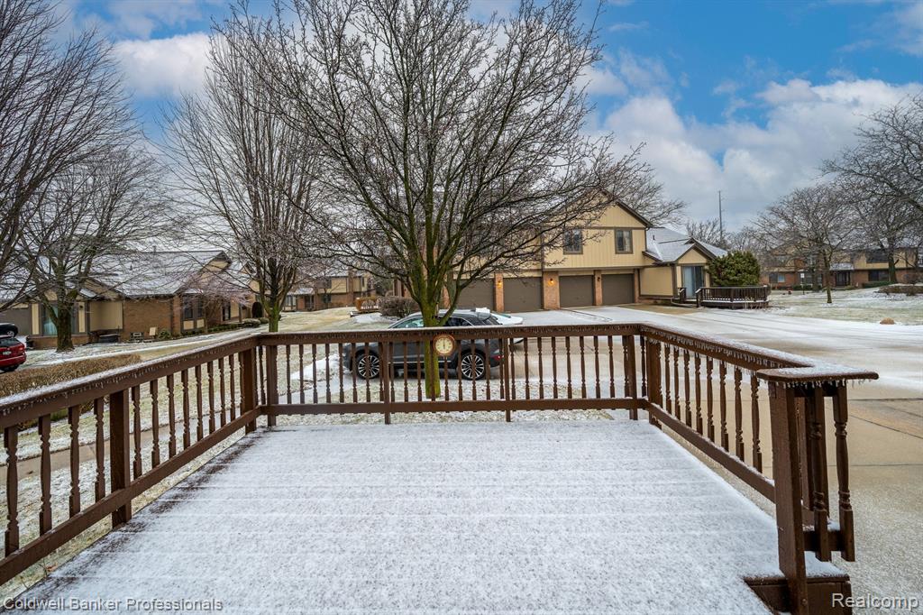250 Meadow Bridge Drive Rochester Hills, MI 48307 - Photo 31 of 39