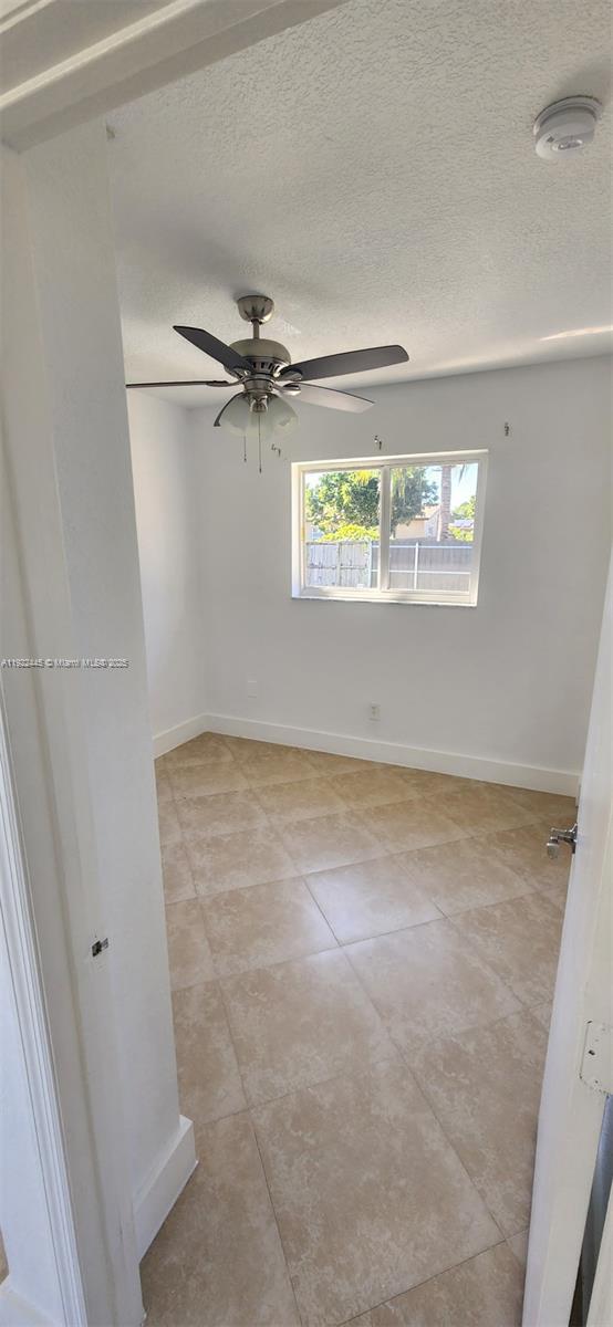 27840 Southwest 128th Place Homestead, FL 33032 - Photo 5 of 13
