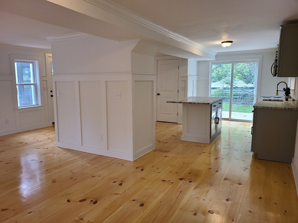 182 Braley Road Freetown, MA 02717 - Photo 6 of 19 Gallery Image 6