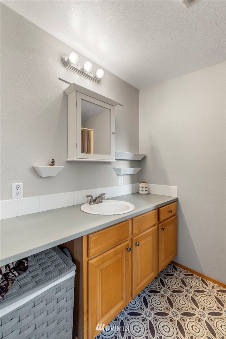 101 Abbott Road Elma, WA 98541 - Photo 17 of 30 Gallery Image 17