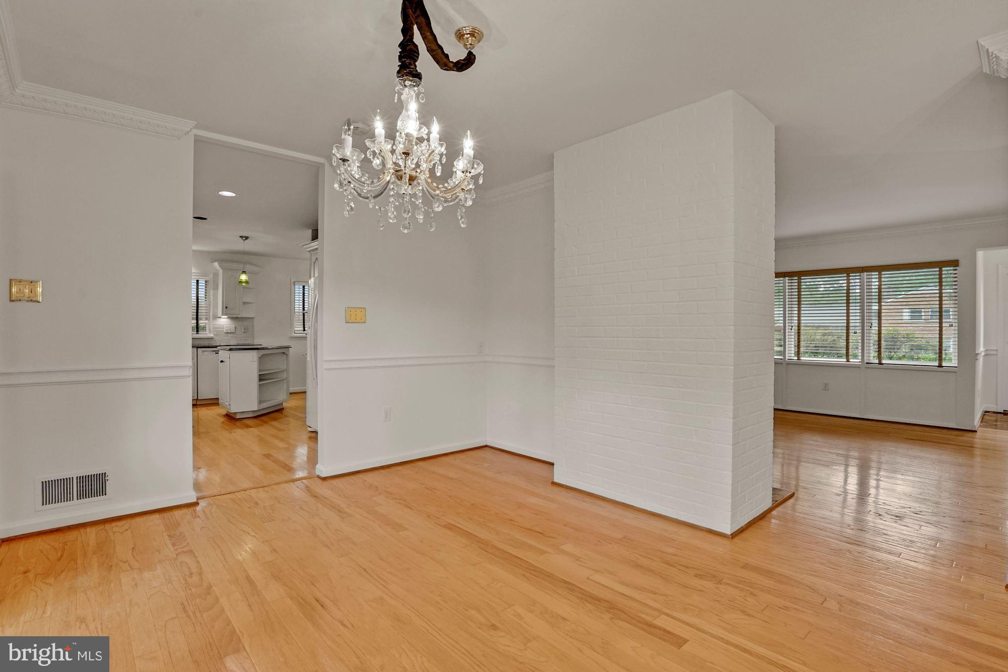 5402 Ferndale Street Springfield, VA 22151 - Photo 16 of 45 Dining room