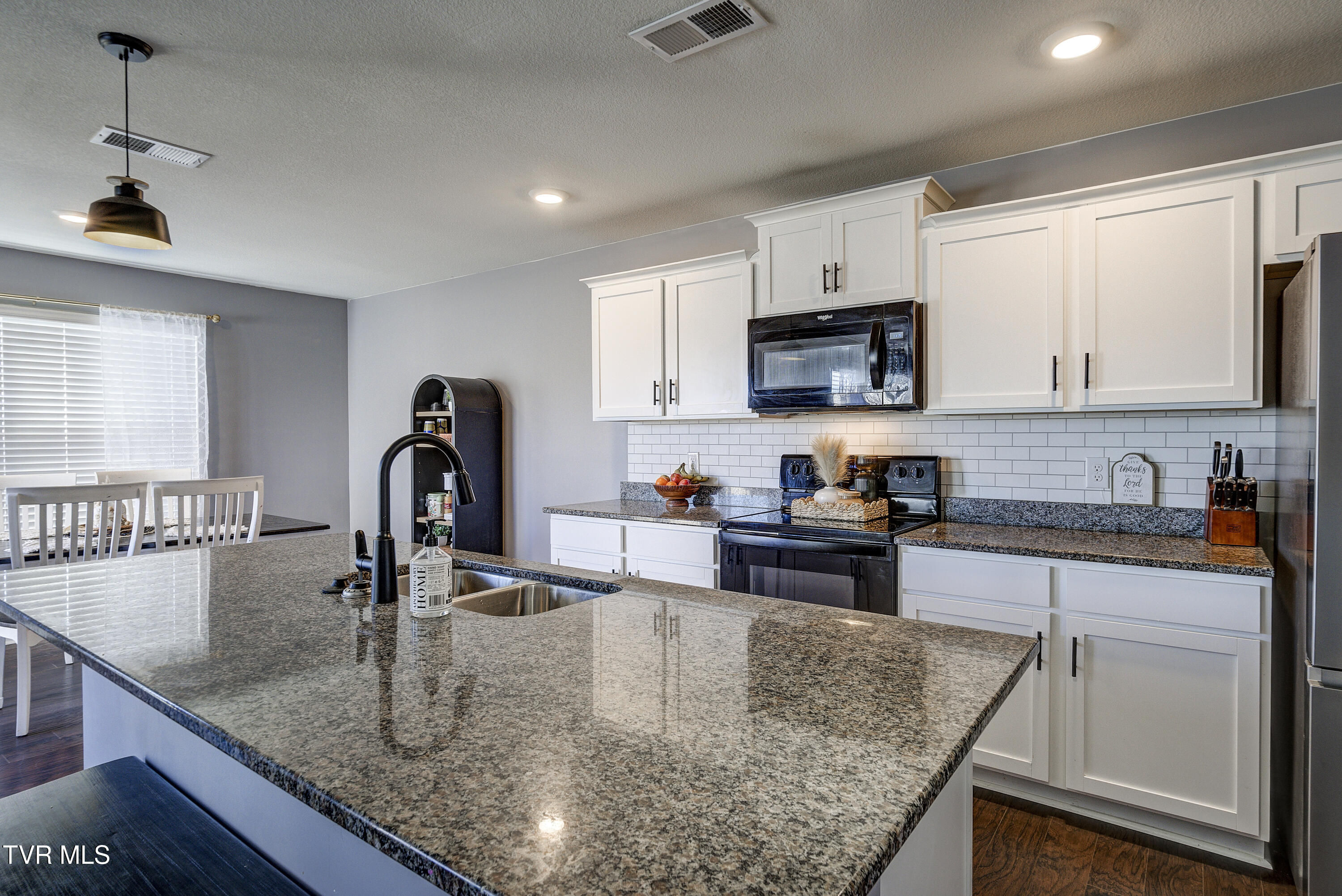 567 Cox Hollow Road Kingsport, TN 37663 - Photo 11 of 43 CoxHollow2-INTERIOR2-10