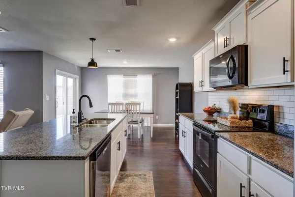 $299,900 | 567 Cox Hollow Road, Kingsport, TN 37663