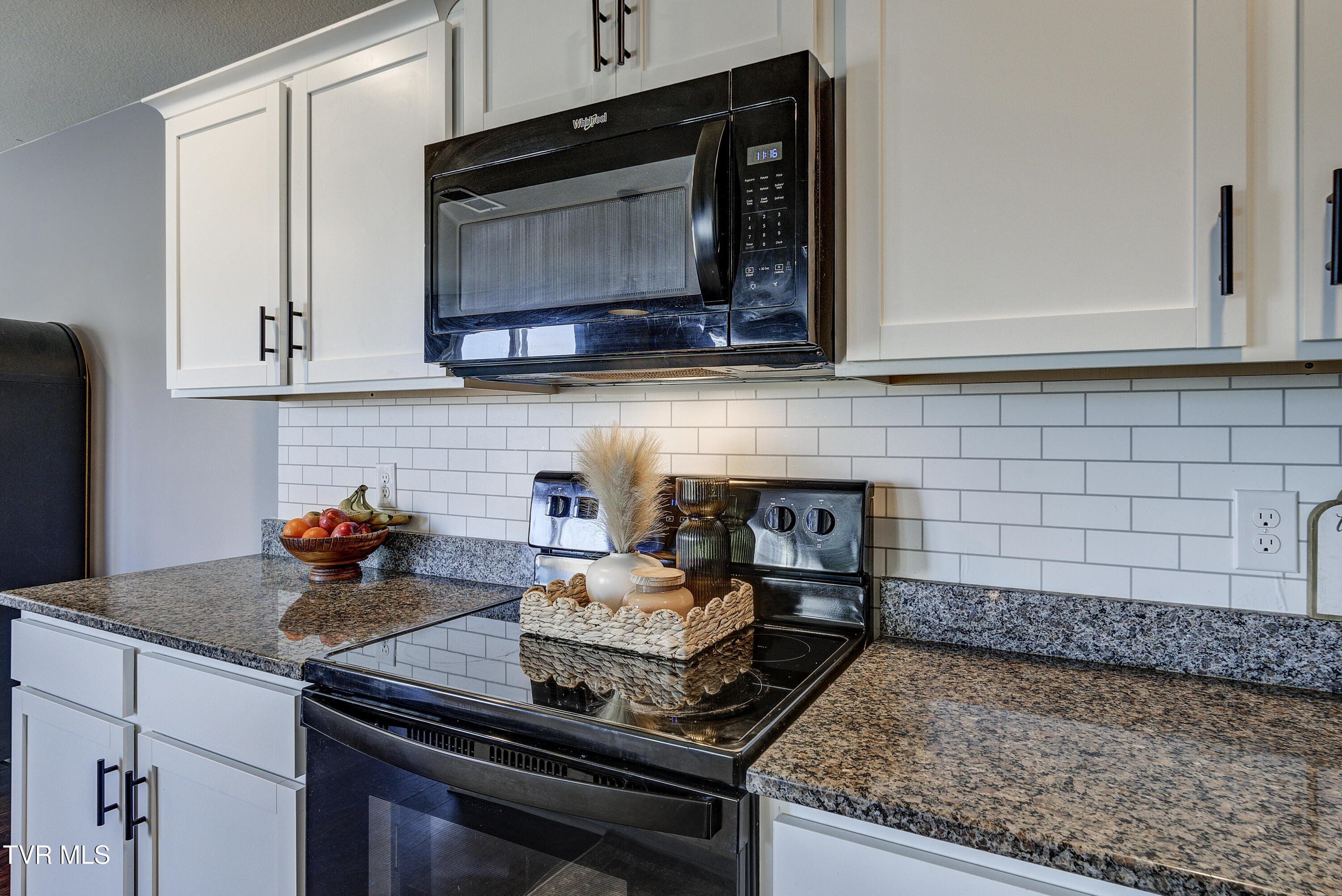 567 Cox Hollow Road Kingsport, TN 37663 - Photo 13 of 43 CoxHollow2-INTERIOR2-12