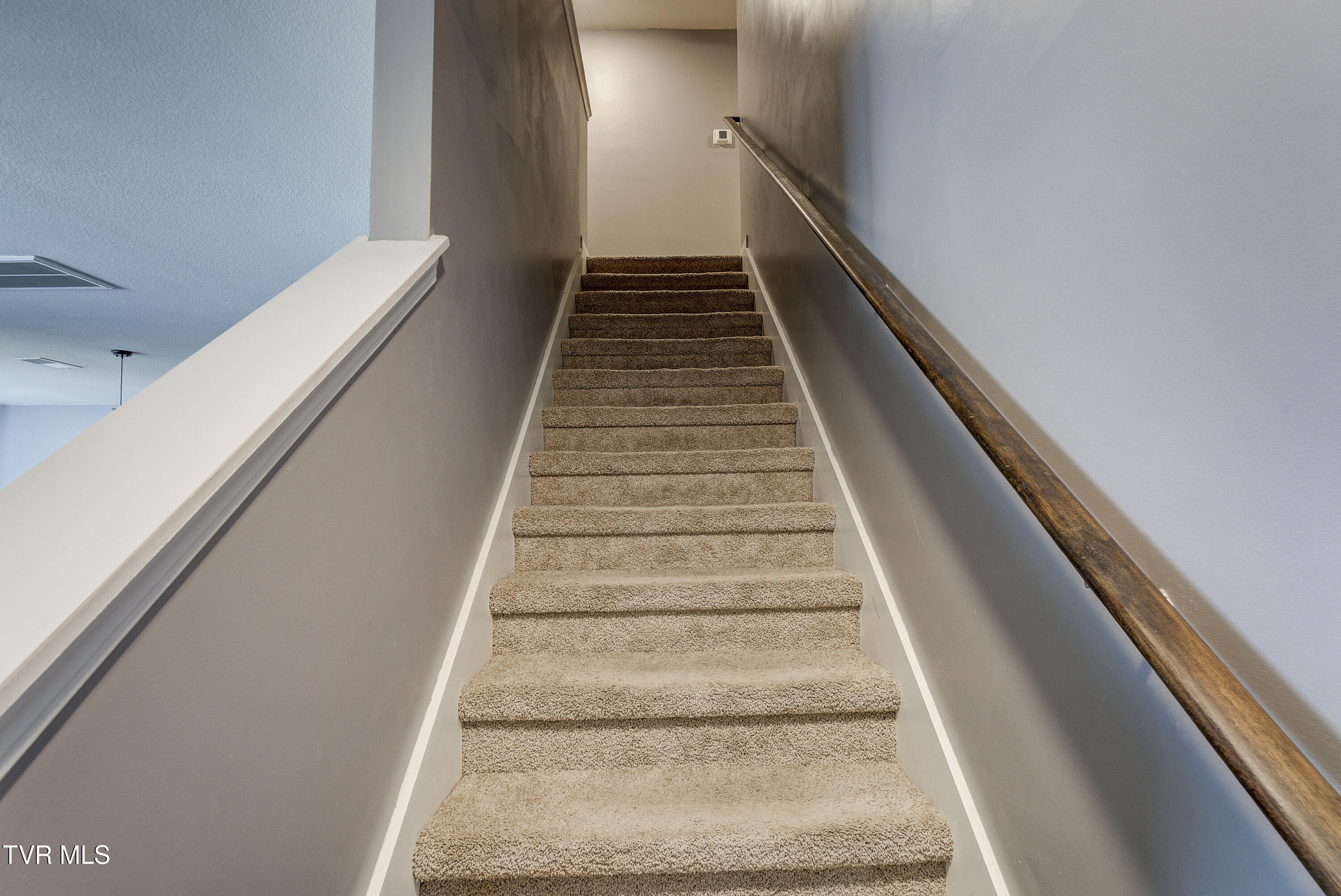 567 Cox Hollow Road Kingsport, TN 37663 - Photo 15 of 43 CoxHollow2-INTERIOR2-14