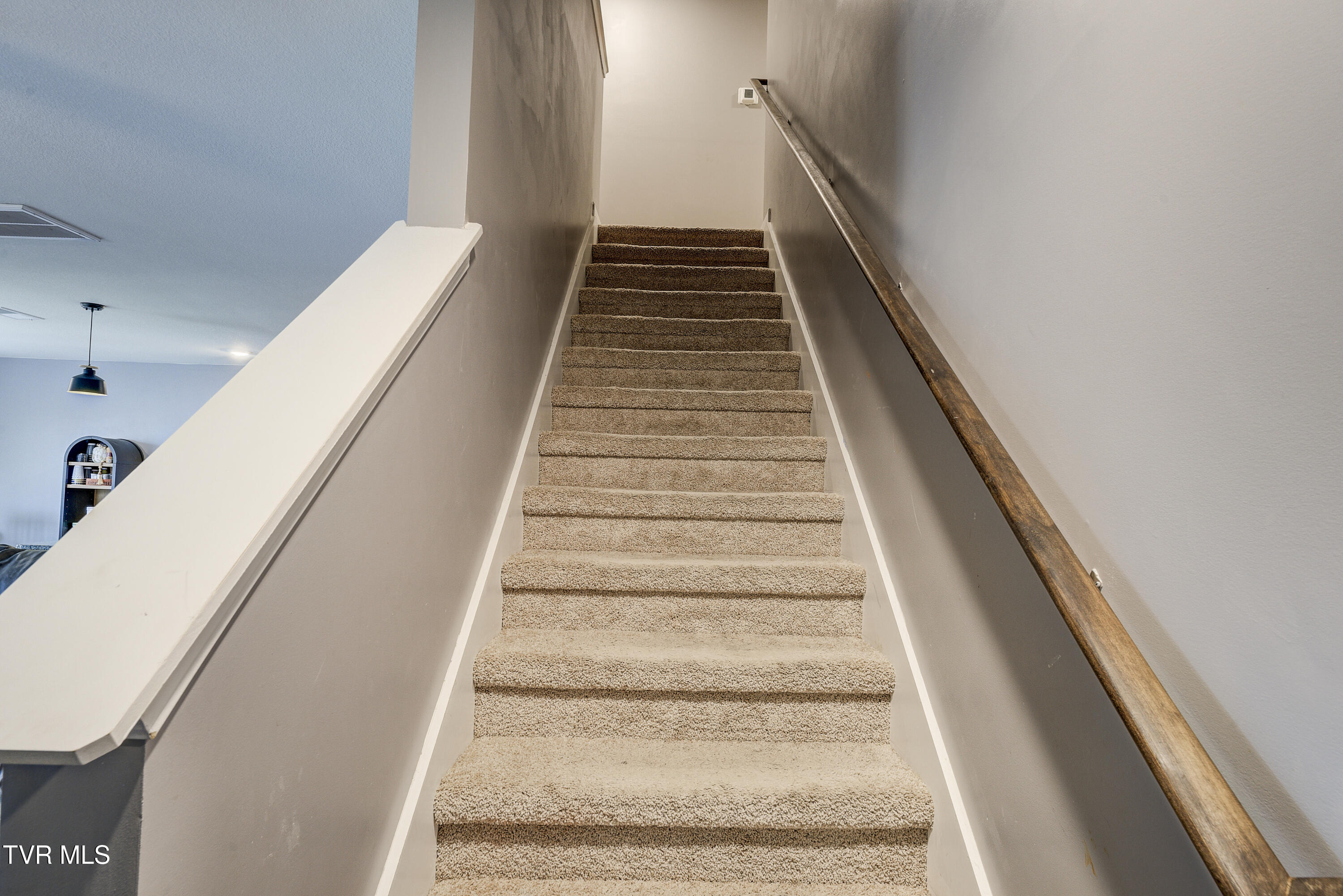 567 Cox Hollow Road Kingsport, TN 37663 - Photo 17 of 42 CoxHollow-Interior-16