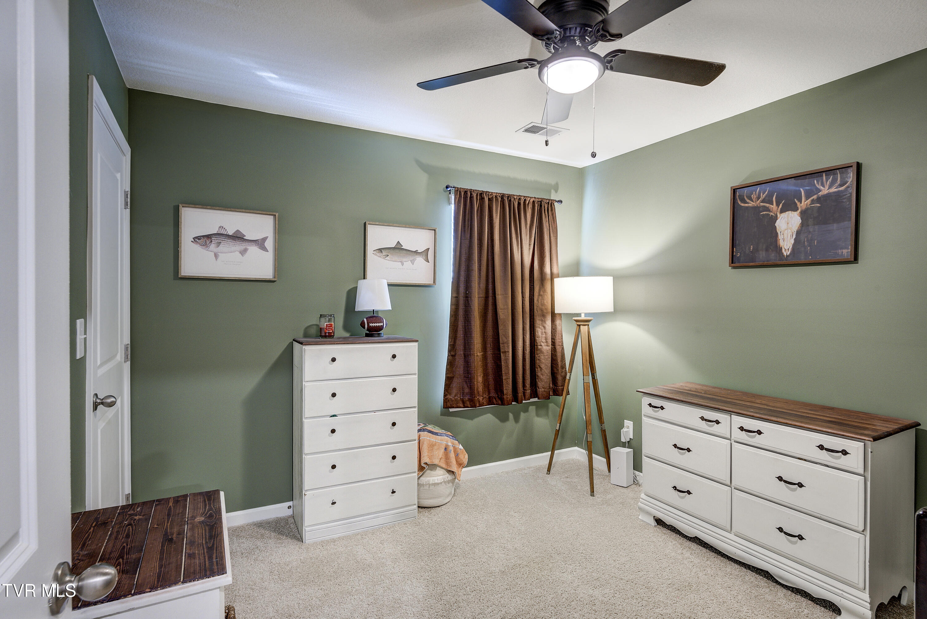 567 Cox Hollow Road Kingsport, TN 37663 - Photo 17 of 43 CoxHollow2-INTERIOR2-16