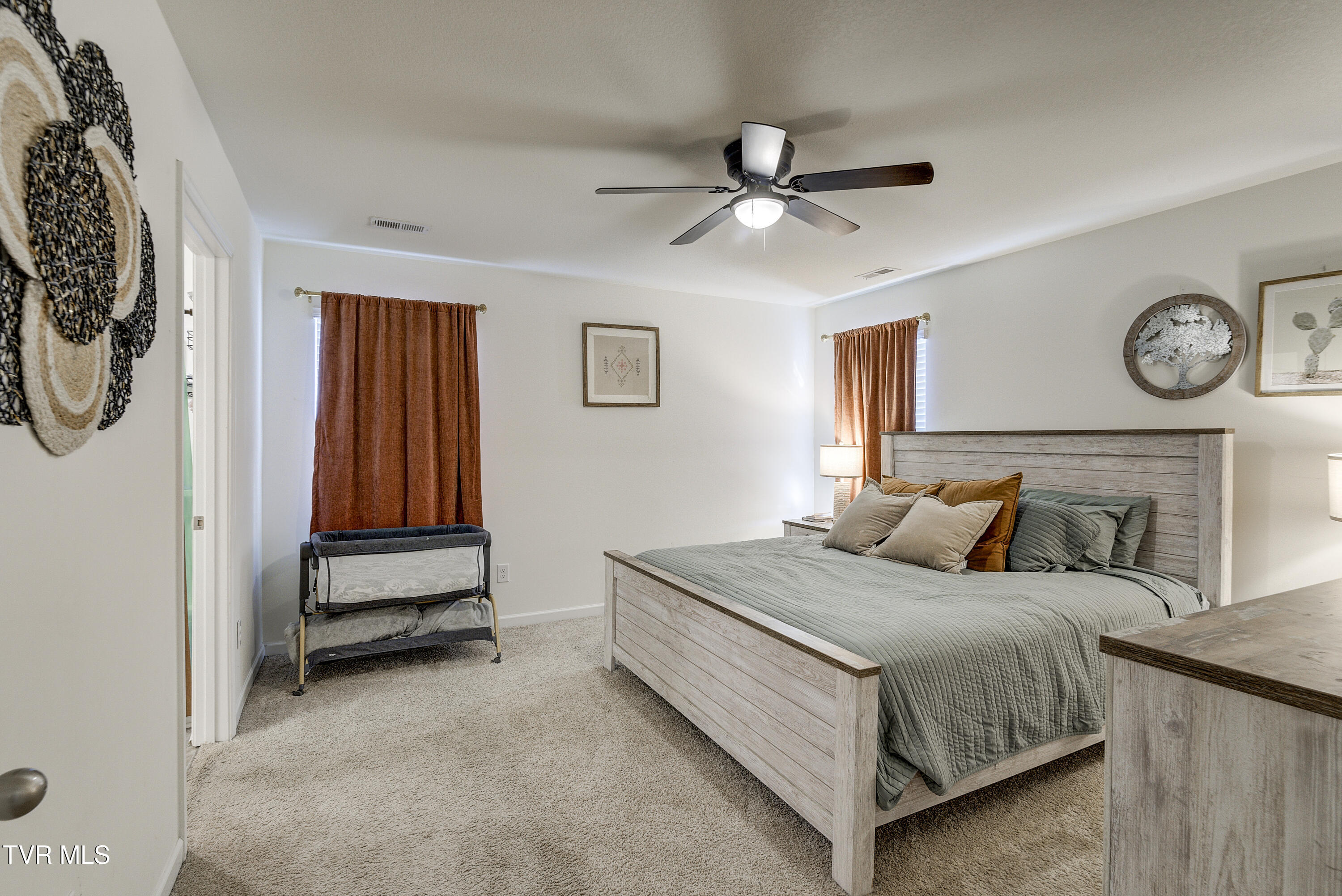 567 Cox Hollow Road Kingsport, TN 37663 - Photo 20 of 43 CoxHollow2-INTERIOR2-19