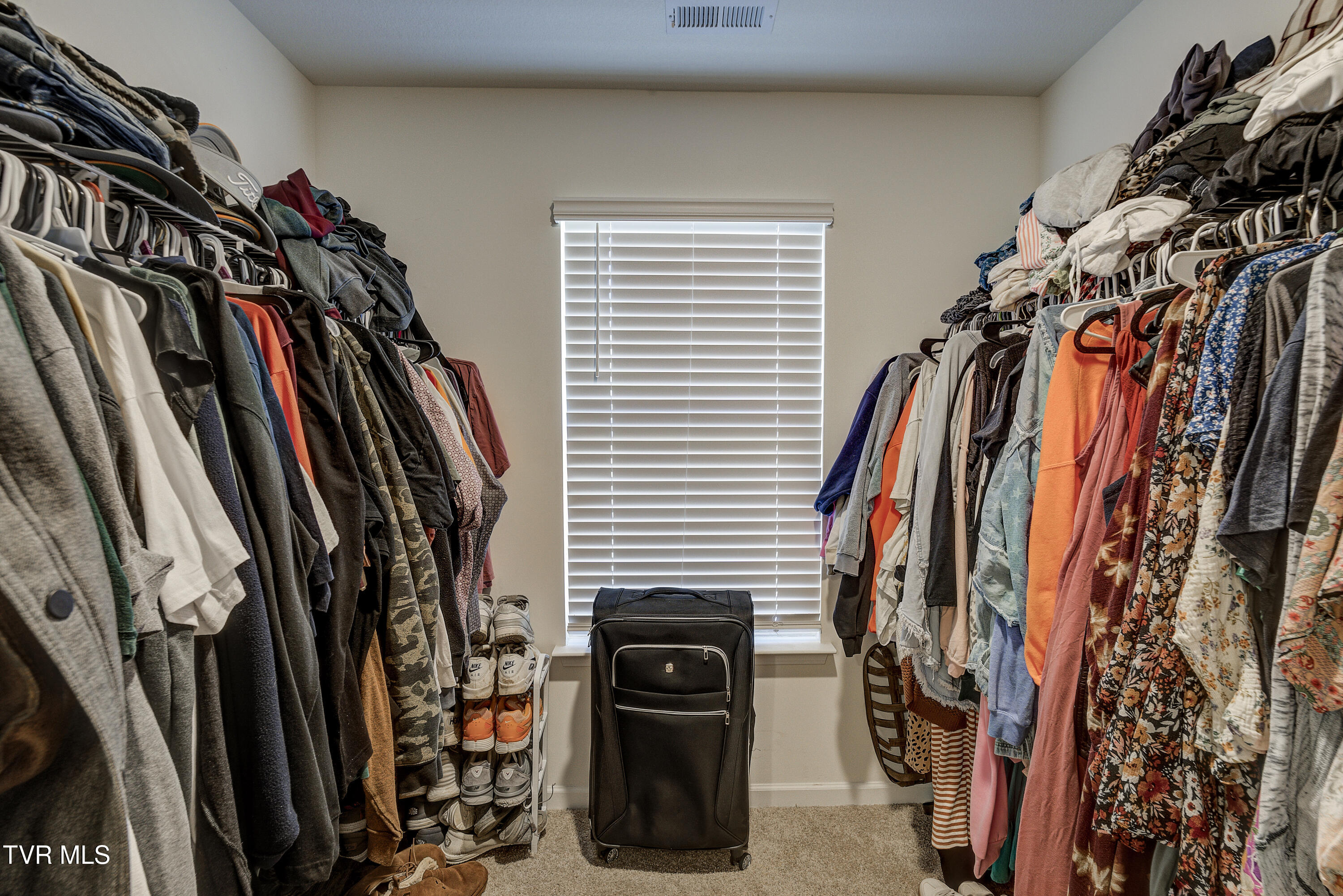 567 Cox Hollow Road Kingsport, TN 37663 - Photo 25 of 43 CoxHollow2-INTERIOR2-24