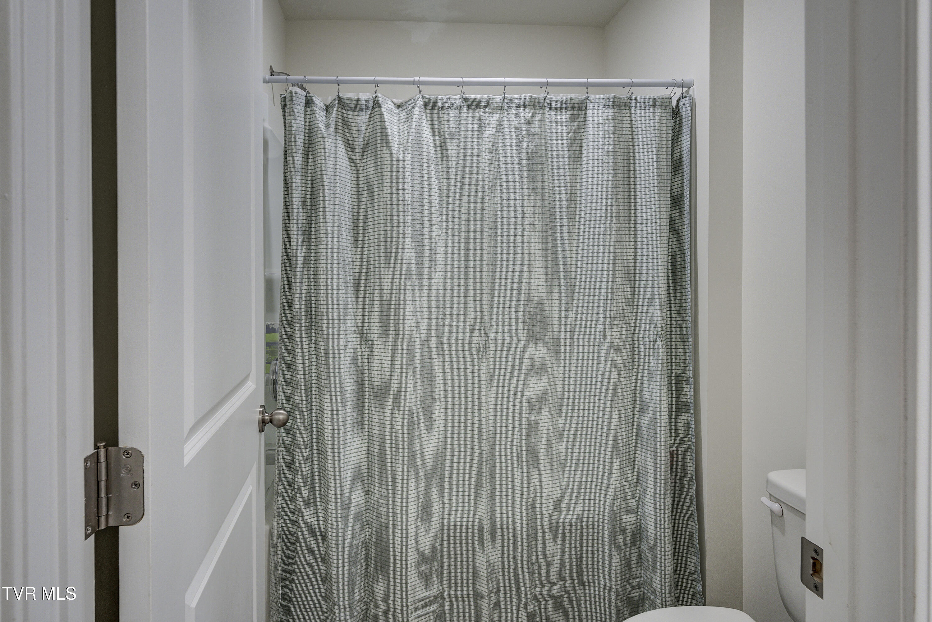 567 Cox Hollow Road Kingsport, TN 37663 - Photo 29 of 43 CoxHollow2-INTERIOR2-28
