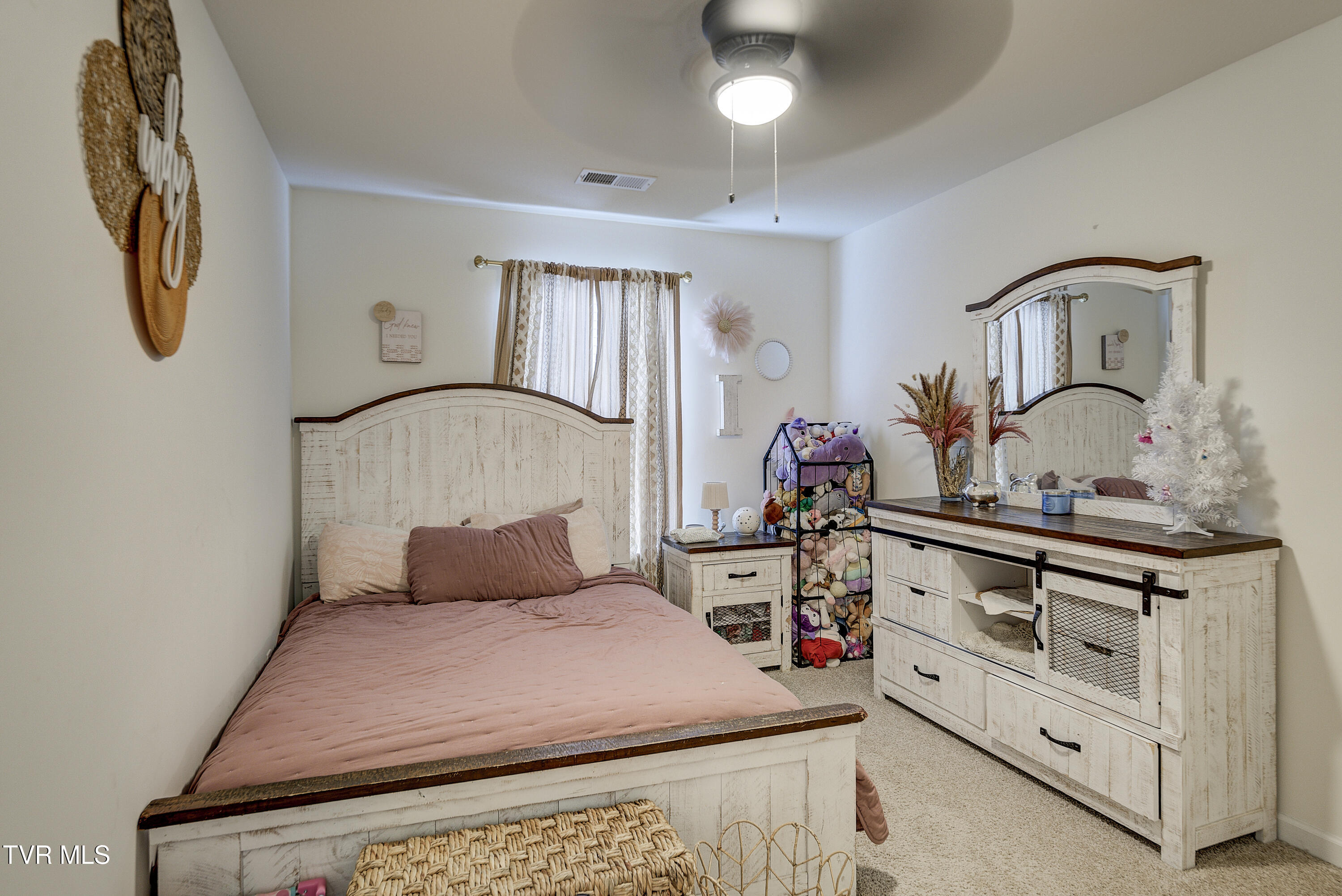 567 Cox Hollow Road Kingsport, TN 37663 - Photo 30 of 42 CoxHollow-Interior-29