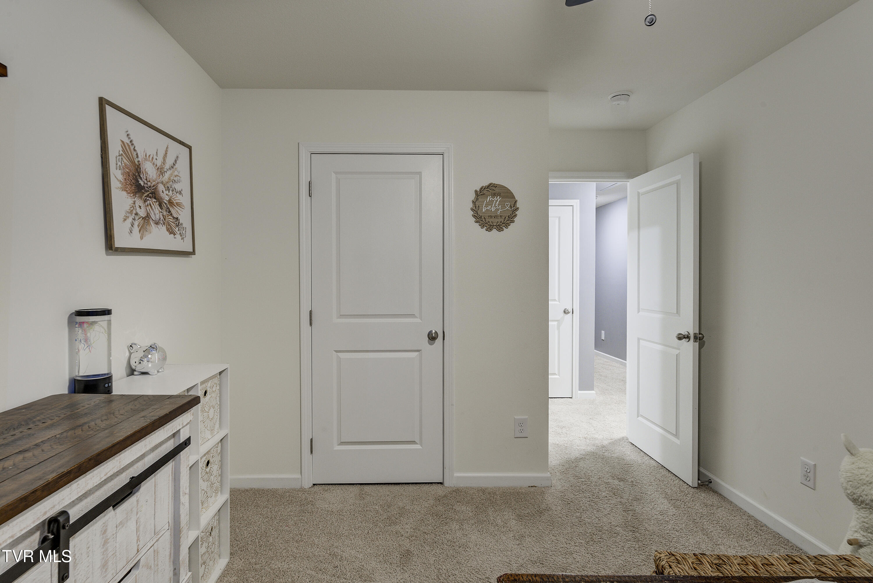 567 Cox Hollow Road Kingsport, TN 37663 - Photo 32 of 43 CoxHollow2-INTERIOR2-31