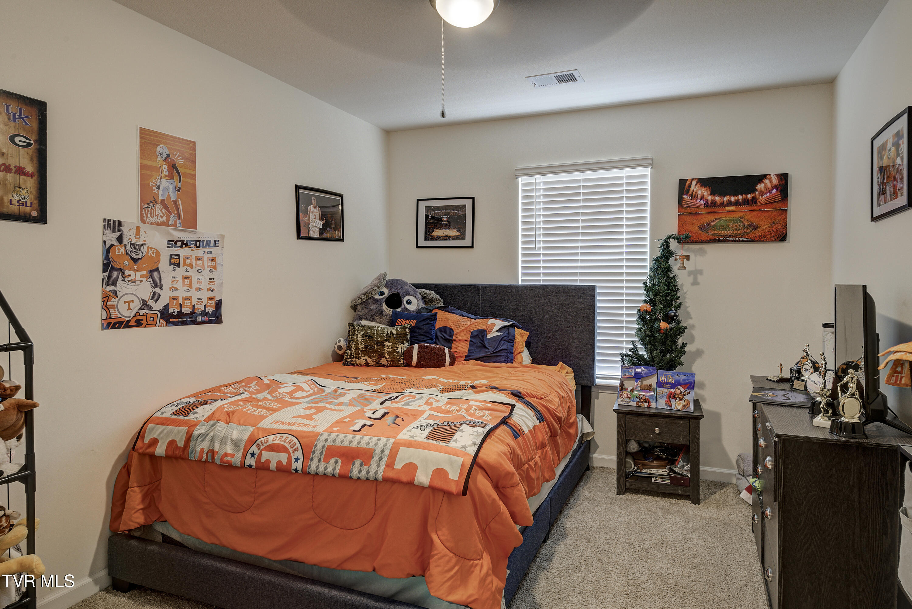 567 Cox Hollow Road Kingsport, TN 37663 - Photo 32 of 42 CoxHollow-Interior-31