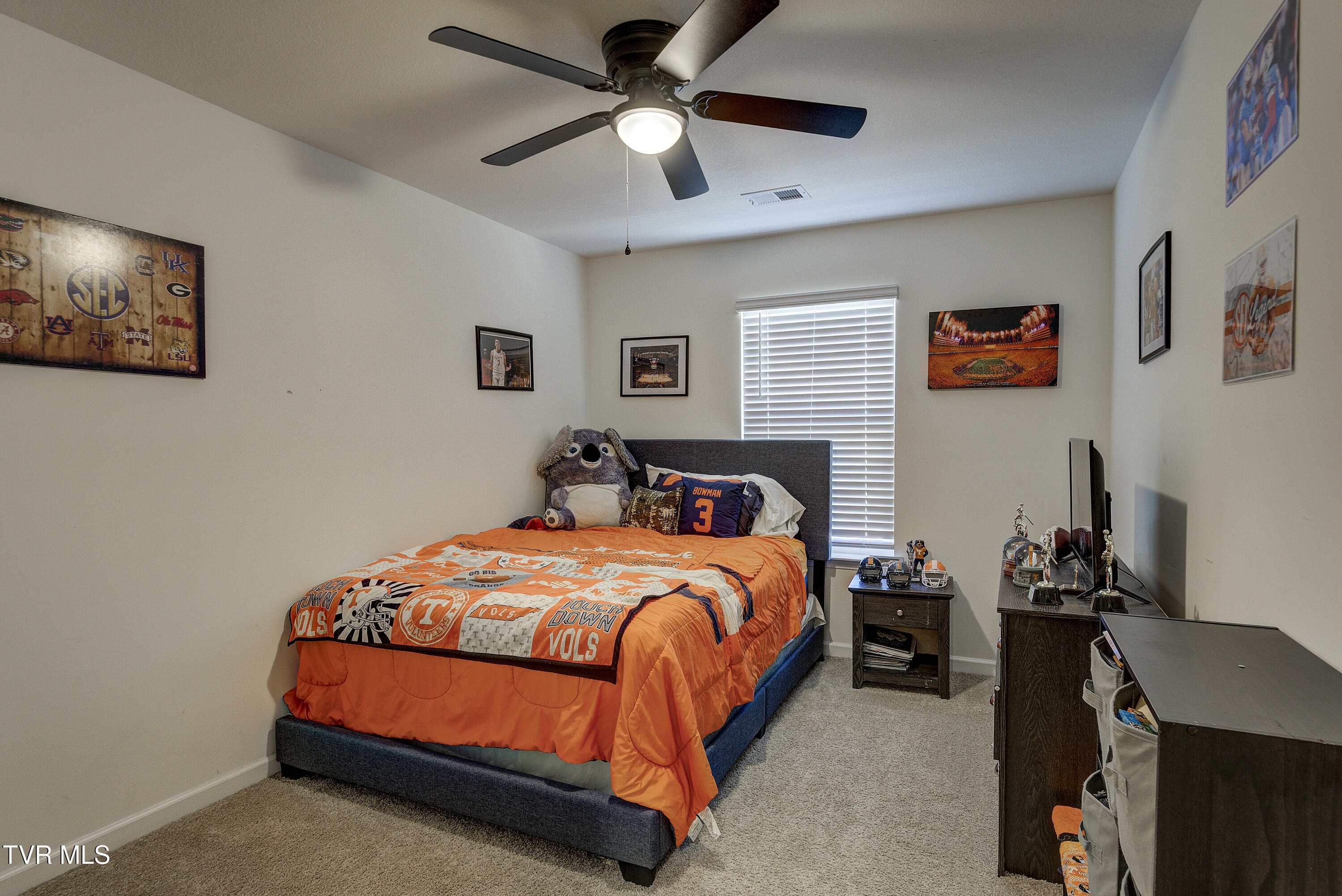 567 Cox Hollow Road Kingsport, TN 37663 - Photo 33 of 43 CoxHollow2-INTERIOR2-32