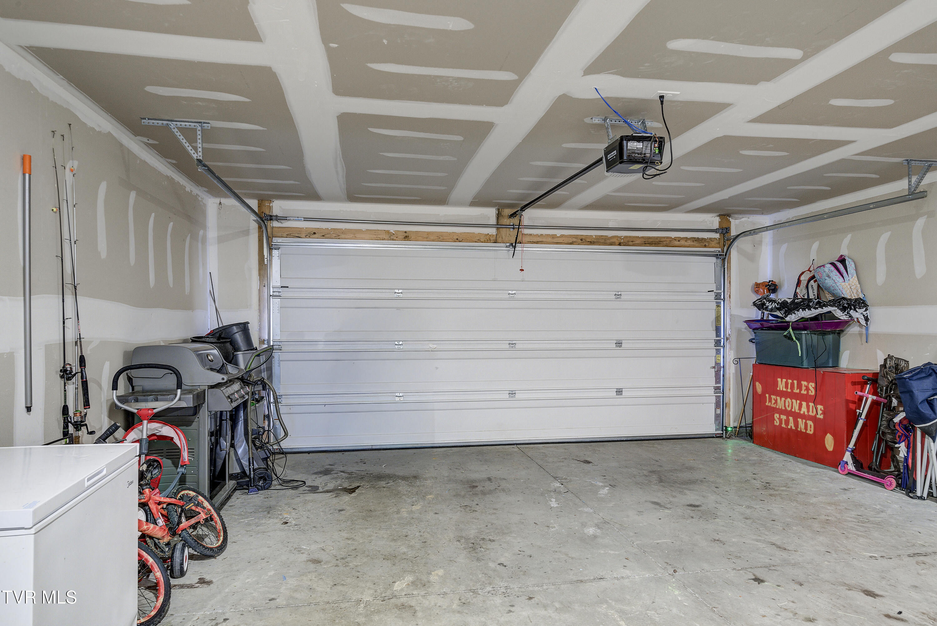 567 Cox Hollow Road Kingsport, TN 37663 - Photo 35 of 43 CoxHollow2-INTERIOR2-34