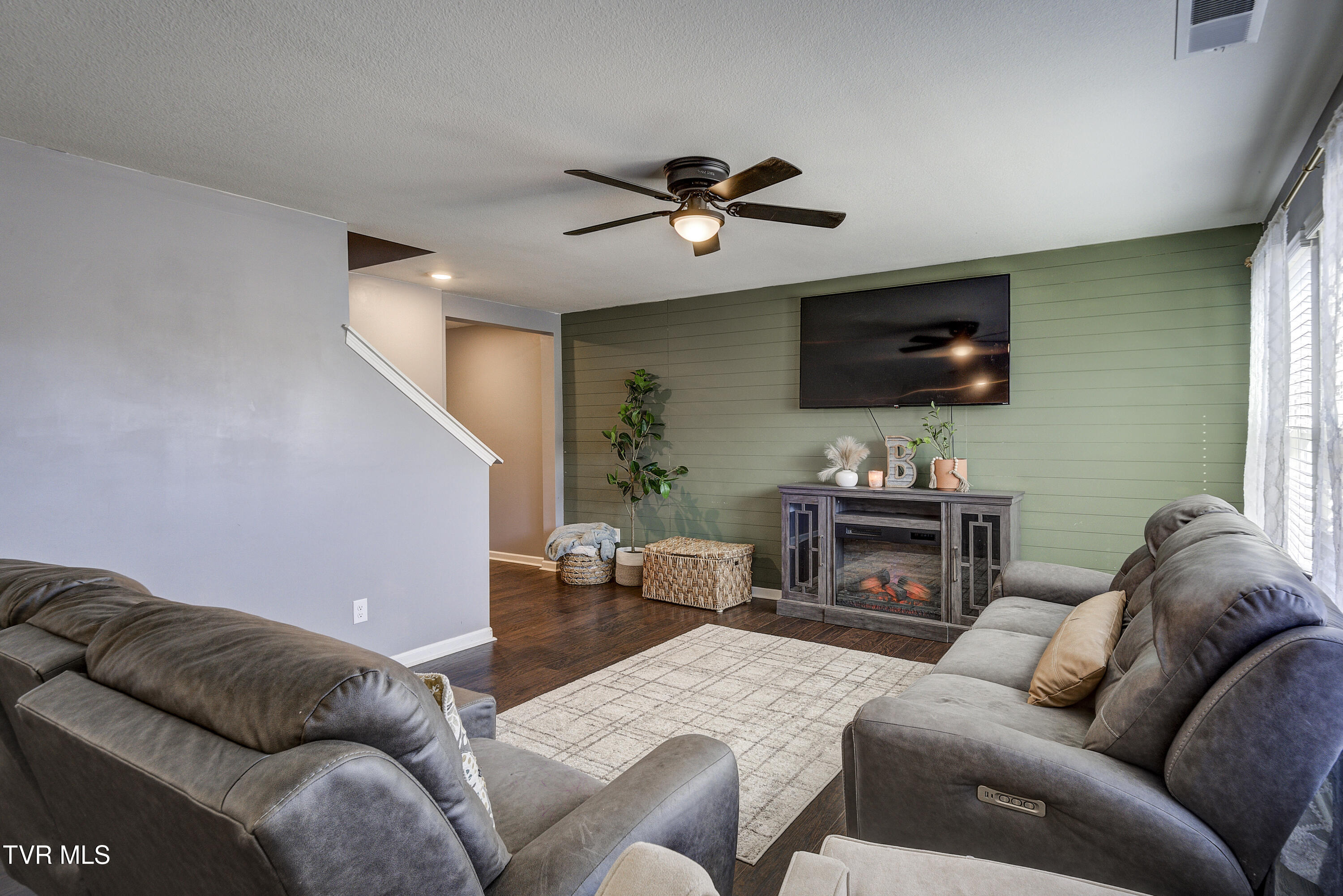 567 Cox Hollow Road Kingsport, TN 37663 - Photo 6 of 43 CoxHollow2-INTERIOR2-5