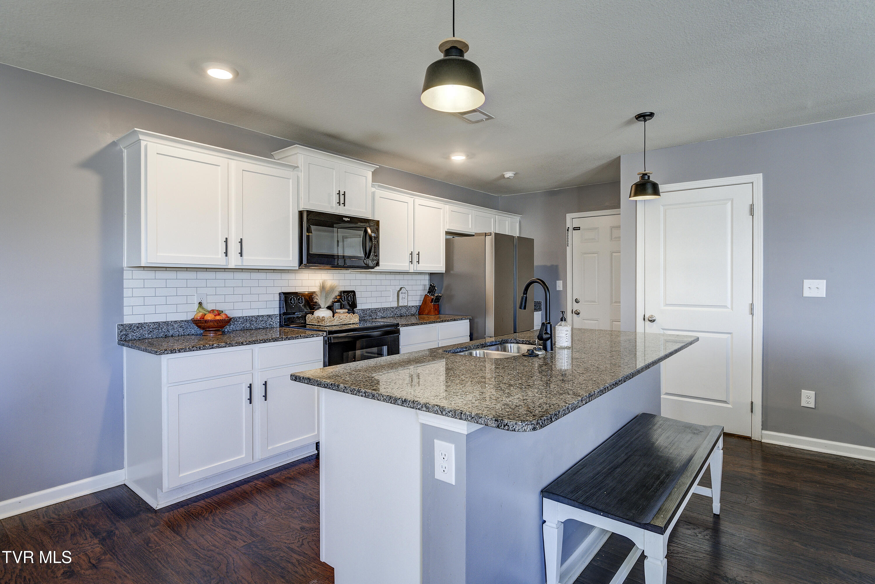 567 Cox Hollow Road Kingsport, TN 37663 - Photo 7 of 43 CoxHollow2-INTERIOR2-6