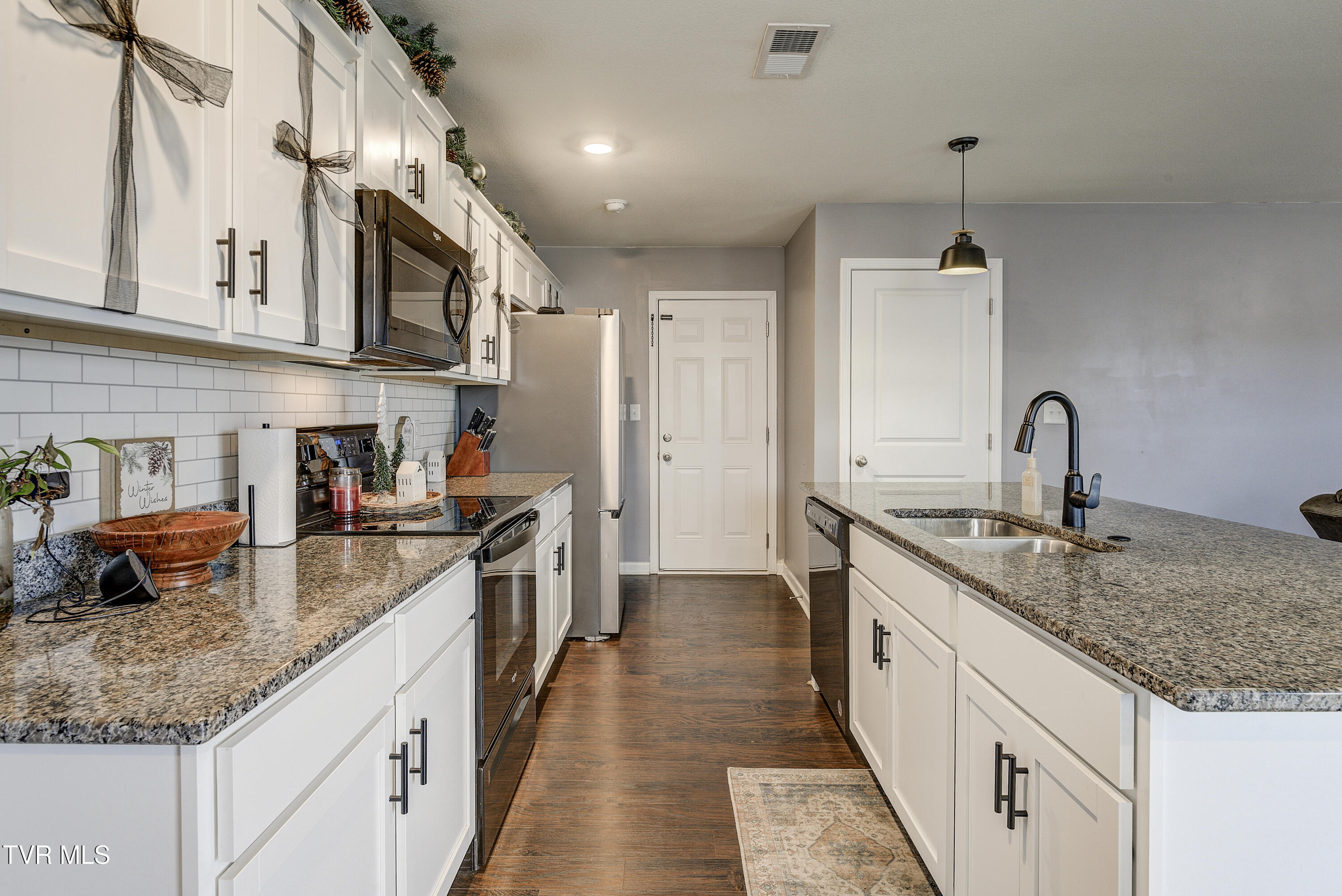 567 Cox Hollow Road Kingsport, TN 37663 - Photo 8 of 42 CoxHollow-Interior-7