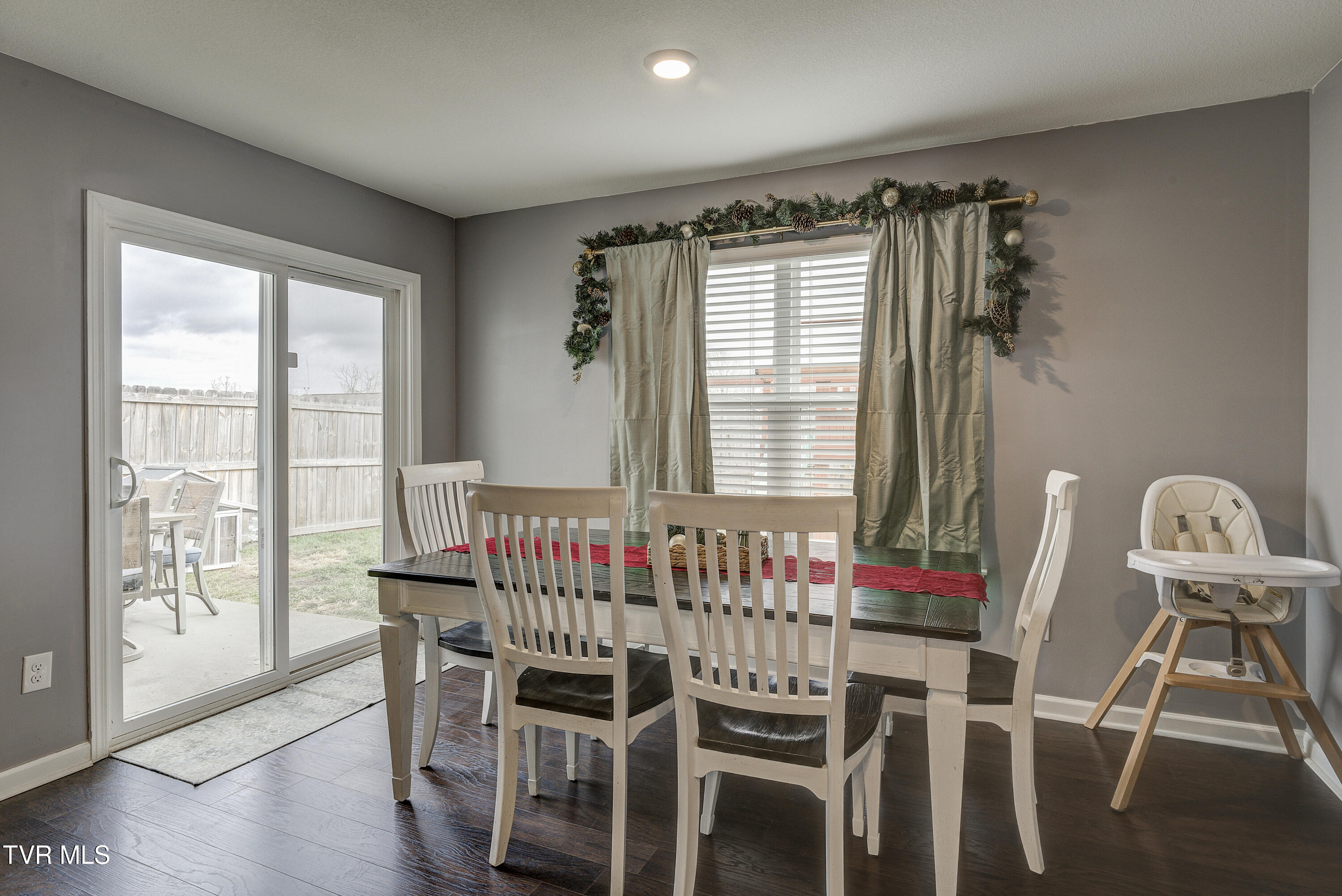 567 Cox Hollow Road Kingsport, TN 37663 - Photo 9 of 42 CoxHollow-Interior-8