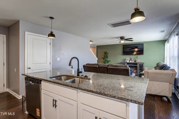 $299,900 | 567 Cox Hollow Road, Kingsport, TN 37663