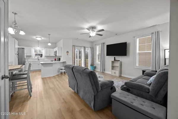 $1,700 | 243 Shallowbag Bay Lane, Jacksonville, NC 28546