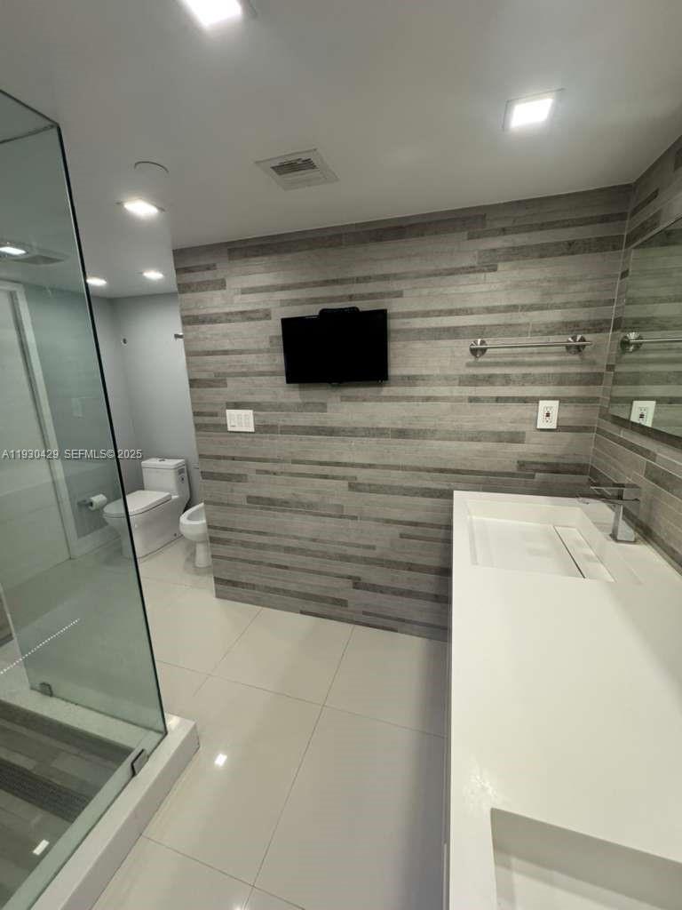 4000 Towerside Terrace, Unit 1901 Miami, FL 33138 - Photo 24 of 33 a view of entryway