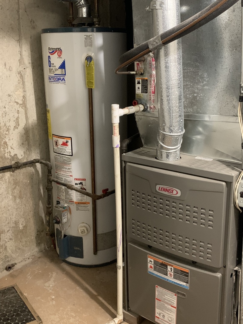 3815 River Road Hazel Crest, IL 60429 - Photo 24 of 25 a view of water heater room