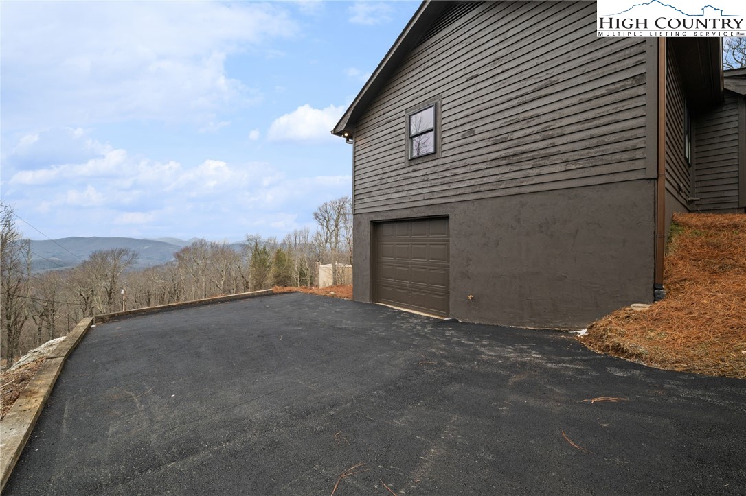 764 Golden Ridge Road Blowing Rock, NC 28605 - Photo 26 of 30 Gallery Image 26