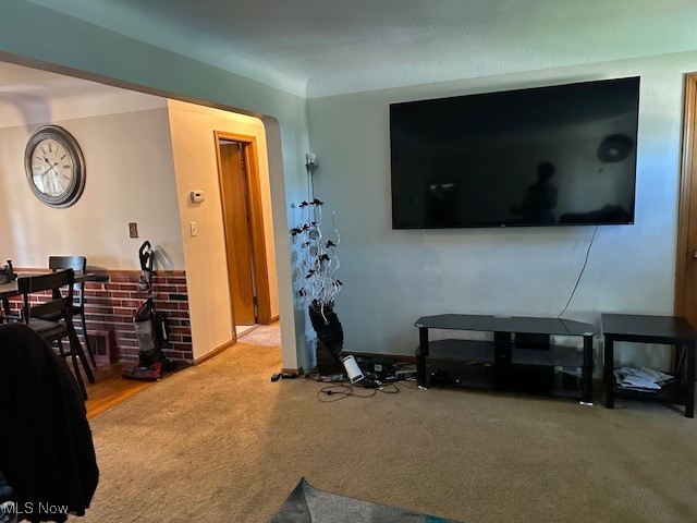 3832 Wallingford Road South Euclid, OH 44121 - Photo 15 of 16 View of carpeted living area
