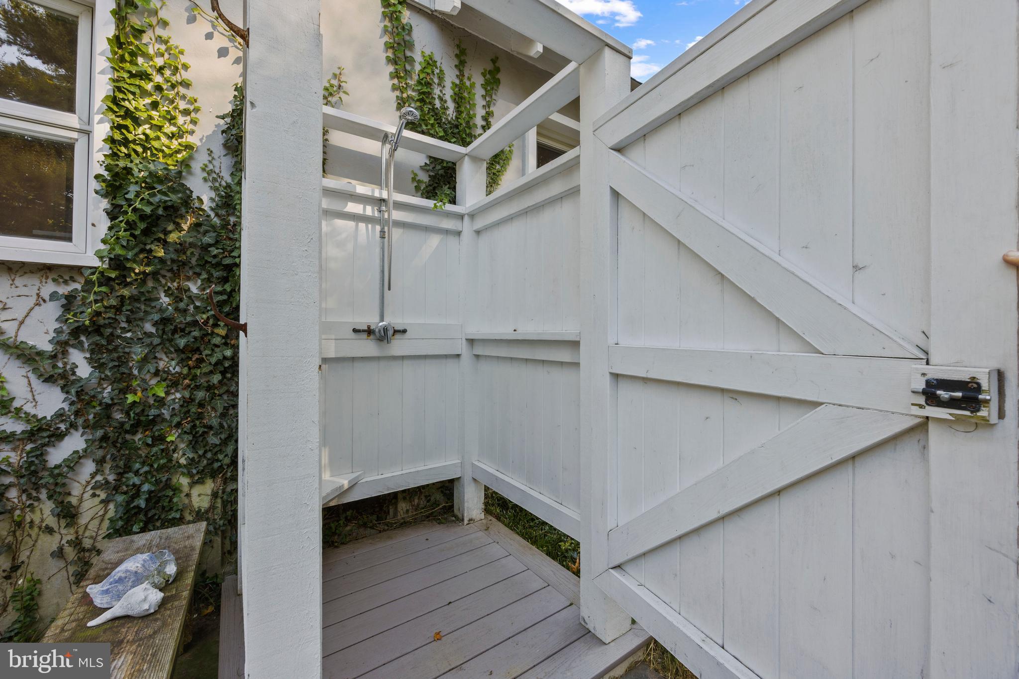 30 Decatur Avenue Annapolis, MD 21403 - Photo 25 of 38 a view of entryway