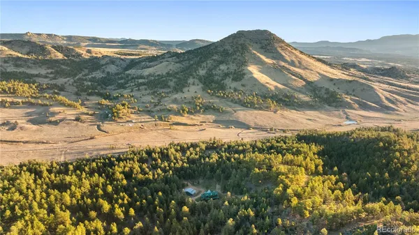 a view of mountain view with mountains