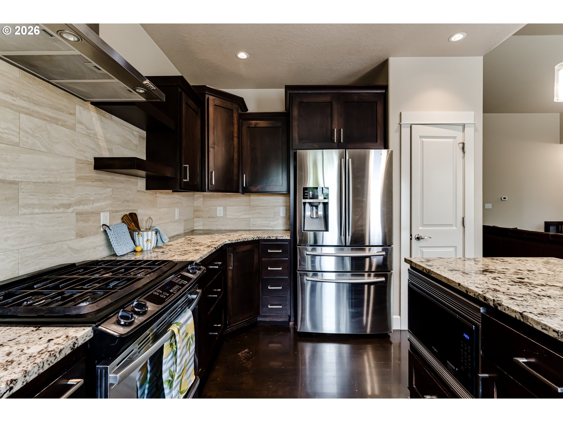 4452 Wendover Street Eugene, OR 97404 - Photo 6 of 29 Kitchen