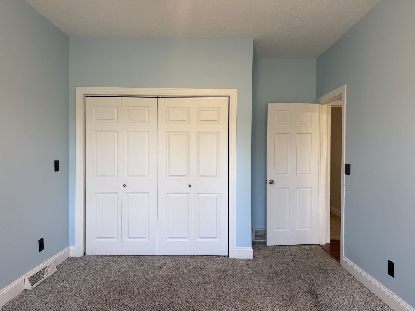 20922 Cattail Road Fulton, IL 61252 - Photo 12 of 30 a view of an empty room