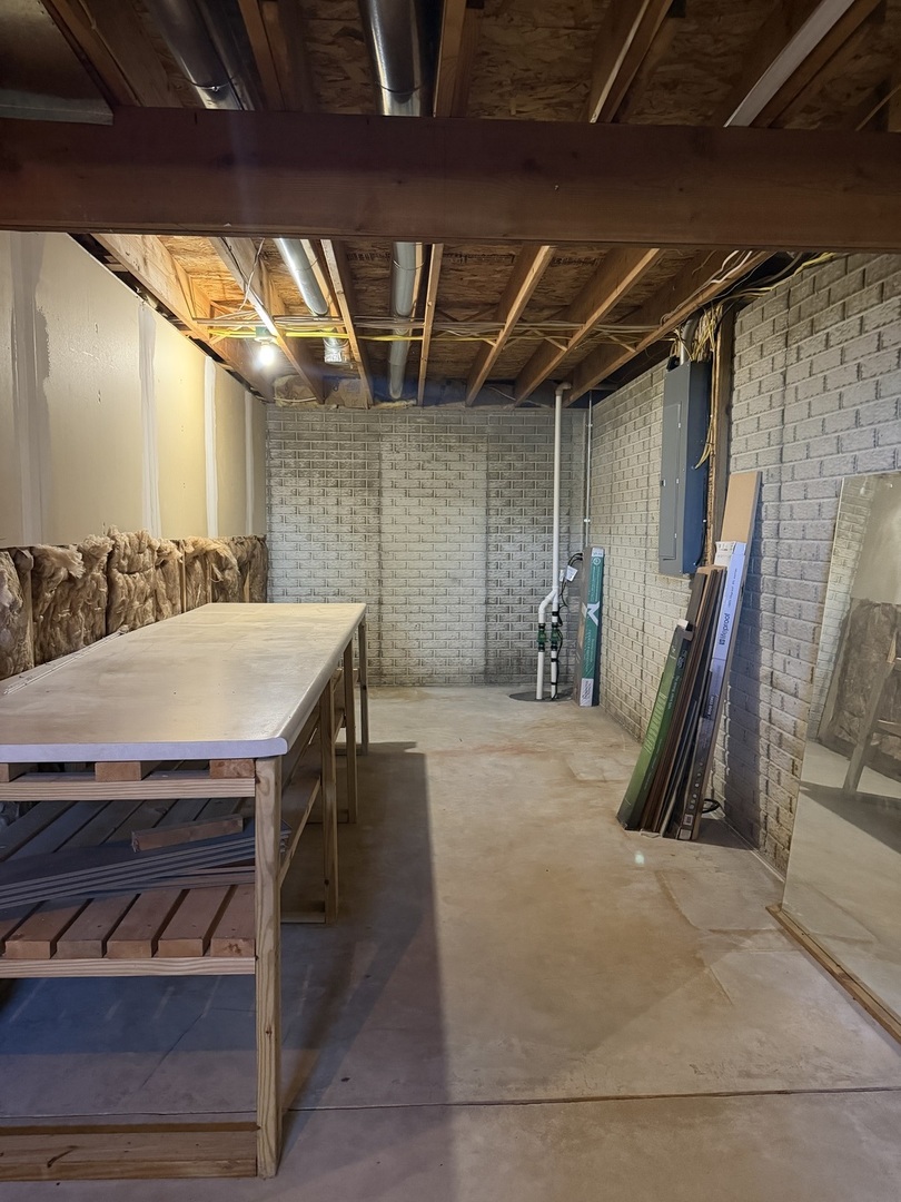 20922 Cattail Road Fulton, IL 61252 - Photo 26 of 30 a view of a room with gym equipment
