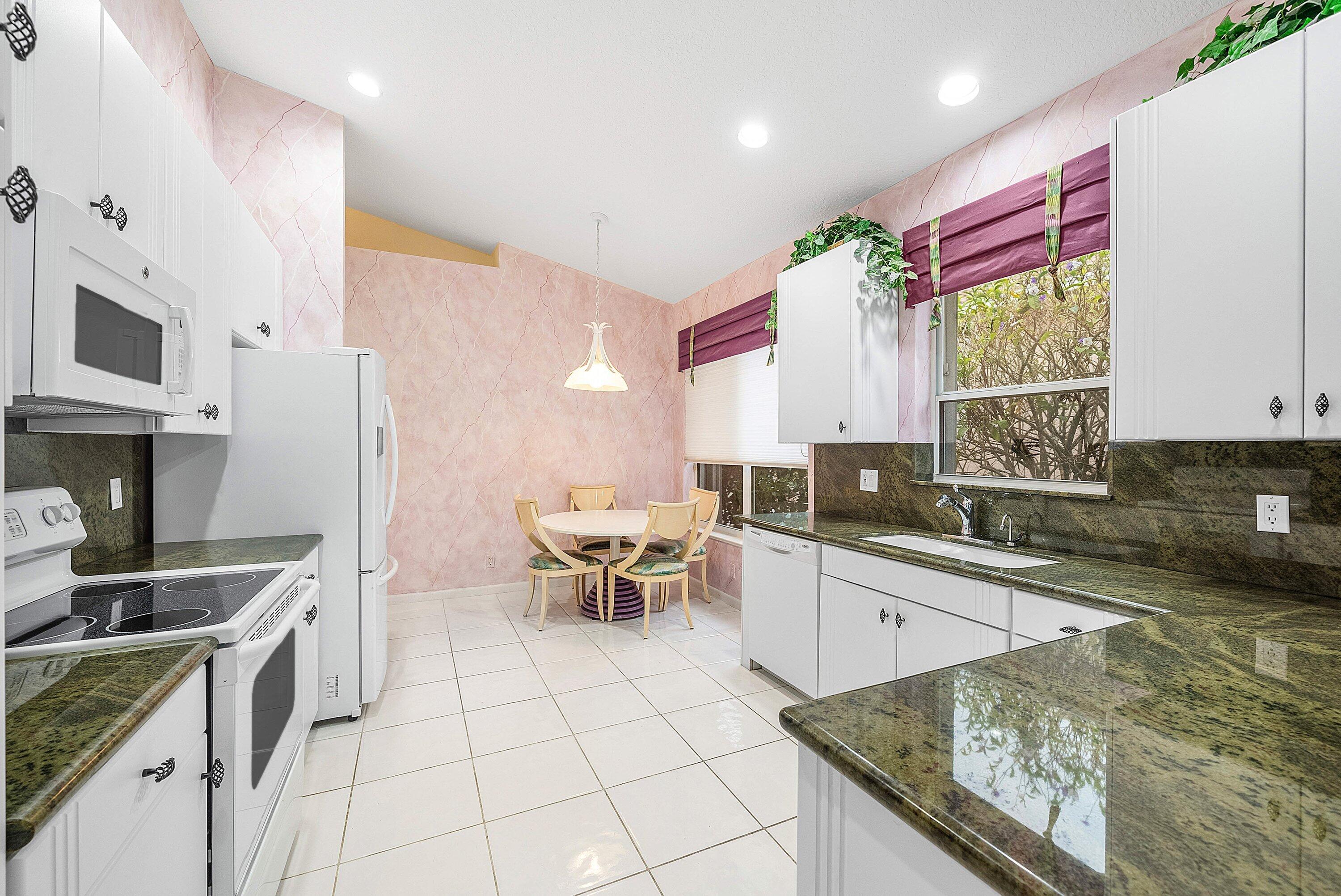 23297 Torre Circle Boca Raton, FL 33433 - Photo 13 of 51 015-23297TorreCircle-BocaRaton-FL-33433-
