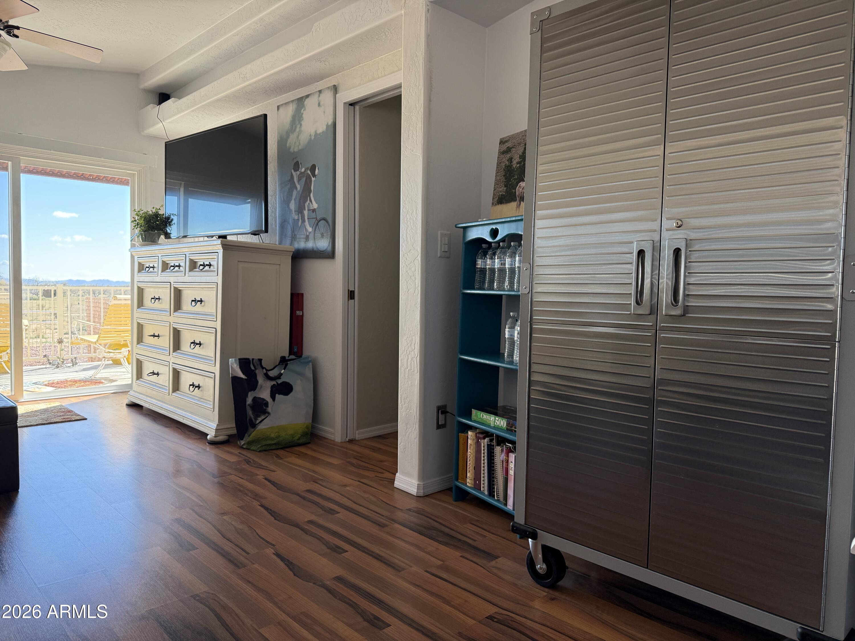 21175 Westward View Road, Unit 241 Congress, AZ 85332 - Photo 24 of 49 Arizona Room (3)