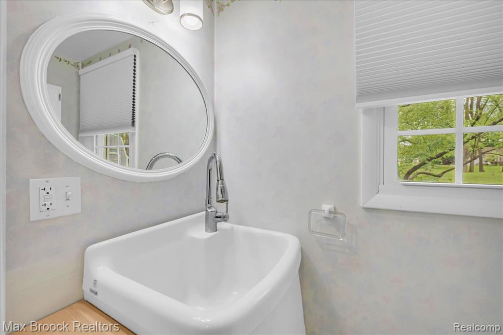 9580 Andersonville Road Clarkston, MI 48346 - Photo 19 of 31 Gallery Image 19