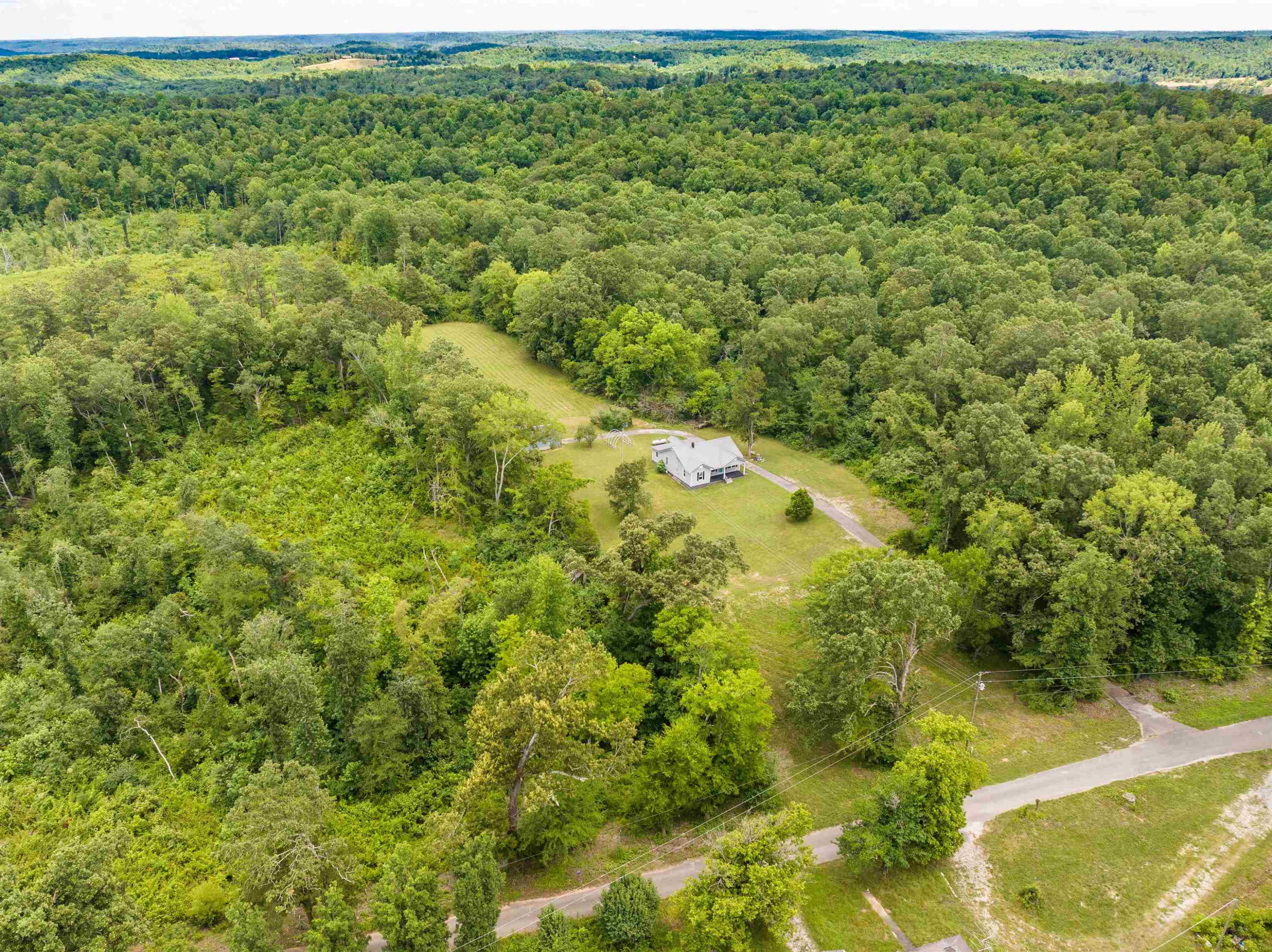 286 J B Weatherford Road Decaturville, TN 38329 - Photo 5 of 28 Photo 6