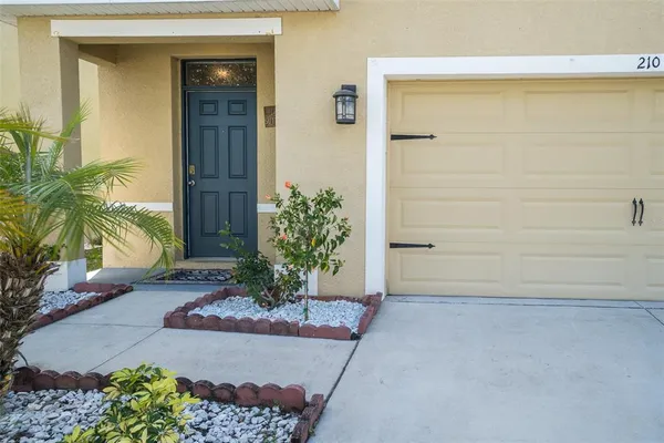$416,000 | 210 Cinnamon Bark Place, Valrico, FL 33594