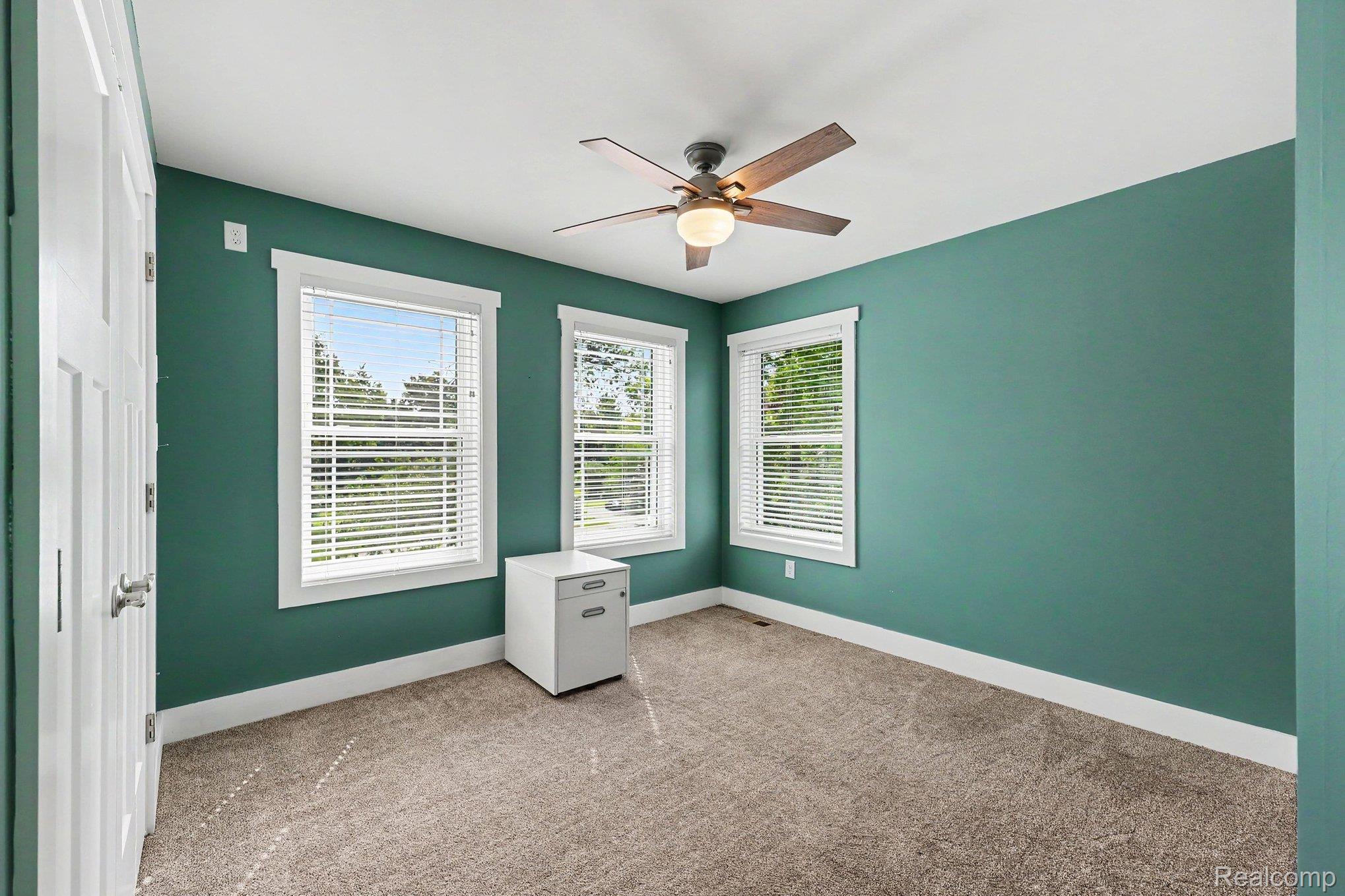 1660 Winthrop Road Bloomfield Hills, MI 48302 - Photo 22 of 38 022_file_3766.jpg