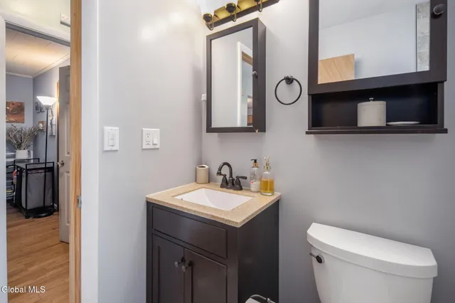 $293,000 | 271 Rte 67, Leeds, NY 12451