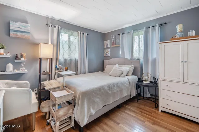 $293,000 | 271 Rte 67, Leeds, NY 12451