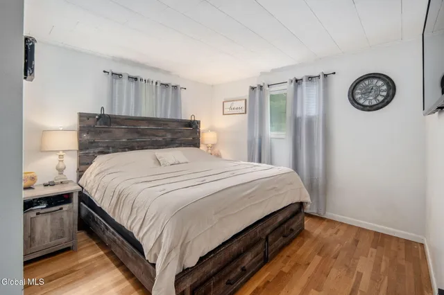 $293,000 | 271 Rte 67, Leeds, NY 12451